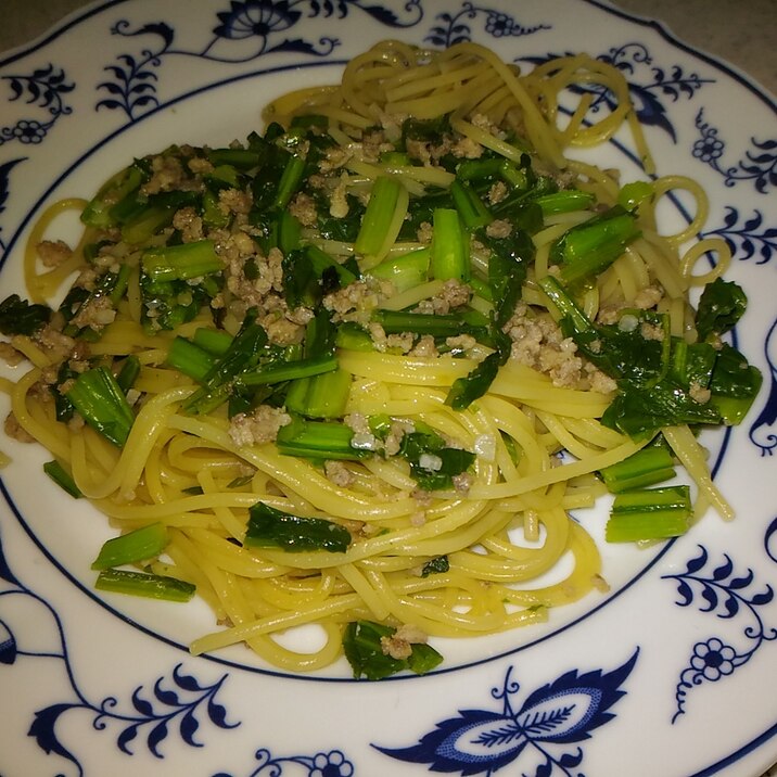 蕪の葉と豚挽き肉の和風パスタ